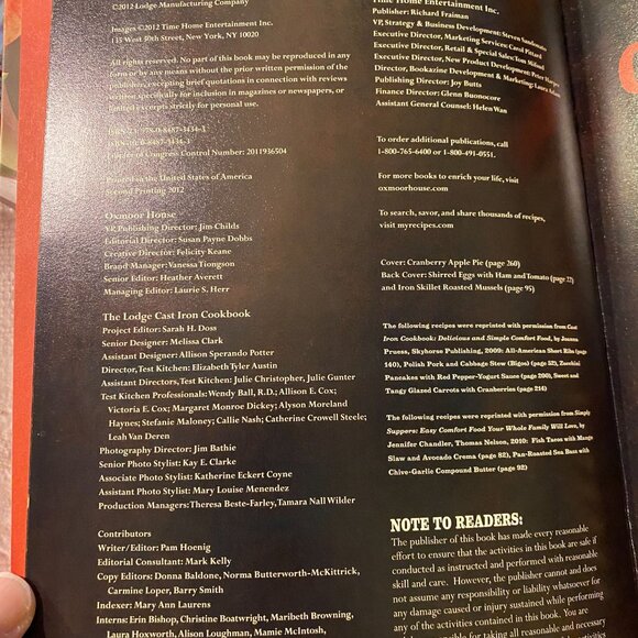 The Lodge Cast Iron Cookbook recipe book Treasury of timeless Delicious Recipes - Picture 4 of 4